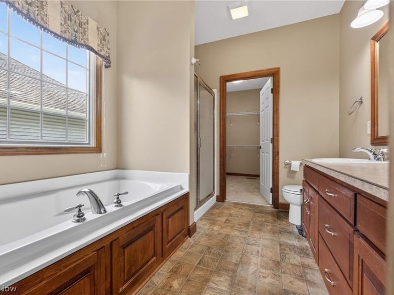 734 Homestead Pointe Drive, Orrville, OH 44667 Photo 25