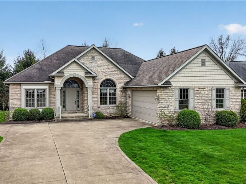 734 Homestead Pointe Drive, Orrville, OH 44667 Photo 32