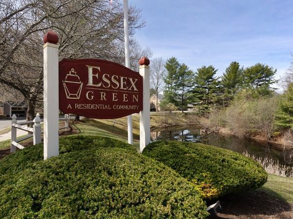25 Essex Green Ln, Unit C, Peabody, MA 01960