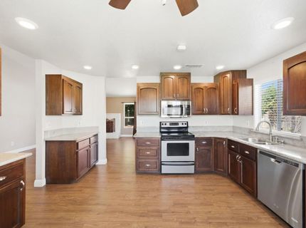 2588 Sombra Ct, Yuba City, CA 95993 Photo