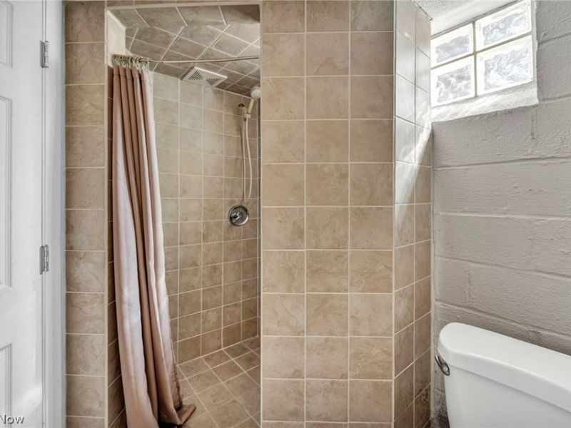 14018 Liberty Avenue, Cleveland, OH 44135 Photo 29