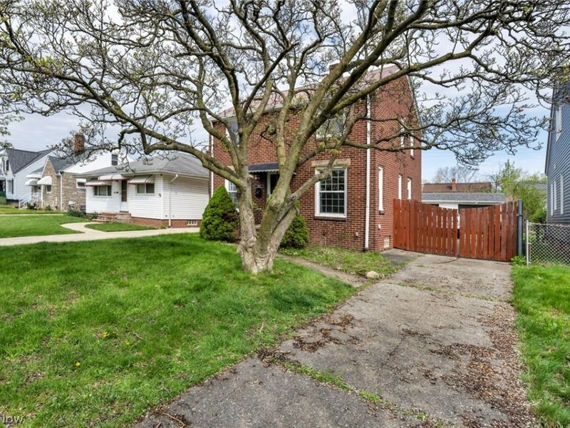 14018 Liberty Avenue, Cleveland, OH 44135 Photo 3