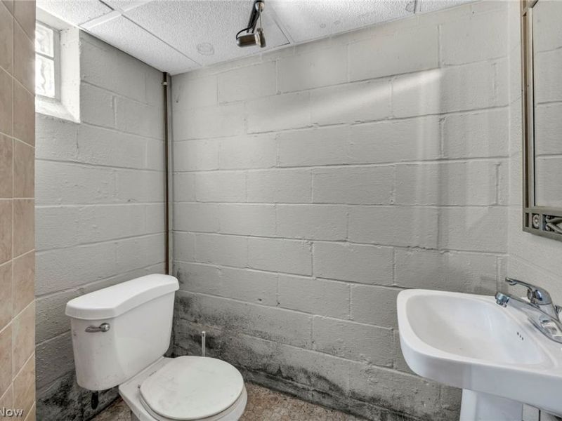 14018 Liberty Avenue, Cleveland, OH 44135 Photo 30