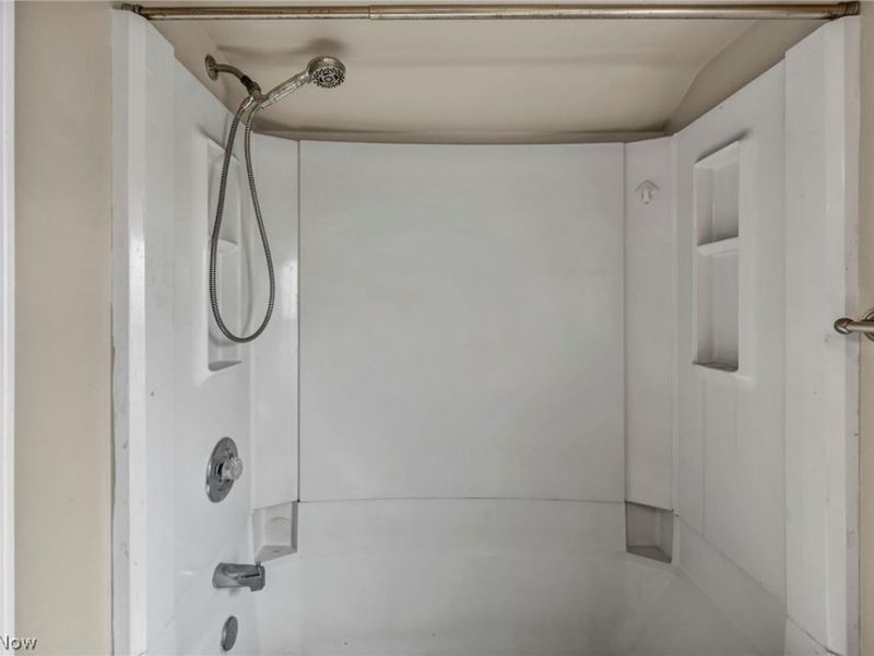 14018 Liberty Avenue, Cleveland, OH 44135 Photo 31