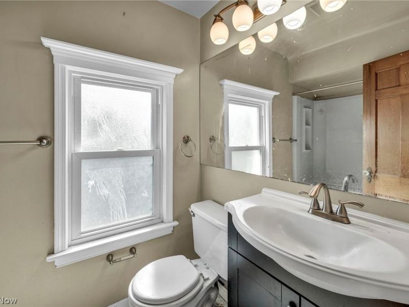 14018 Liberty Avenue, Cleveland, OH 44135 Photo 32