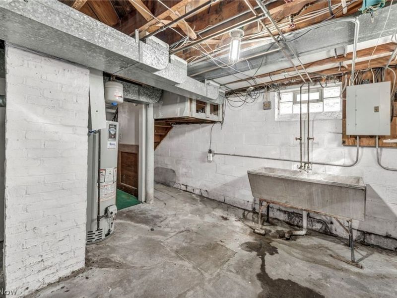 14018 Liberty Avenue, Cleveland, OH 44135 Photo 38