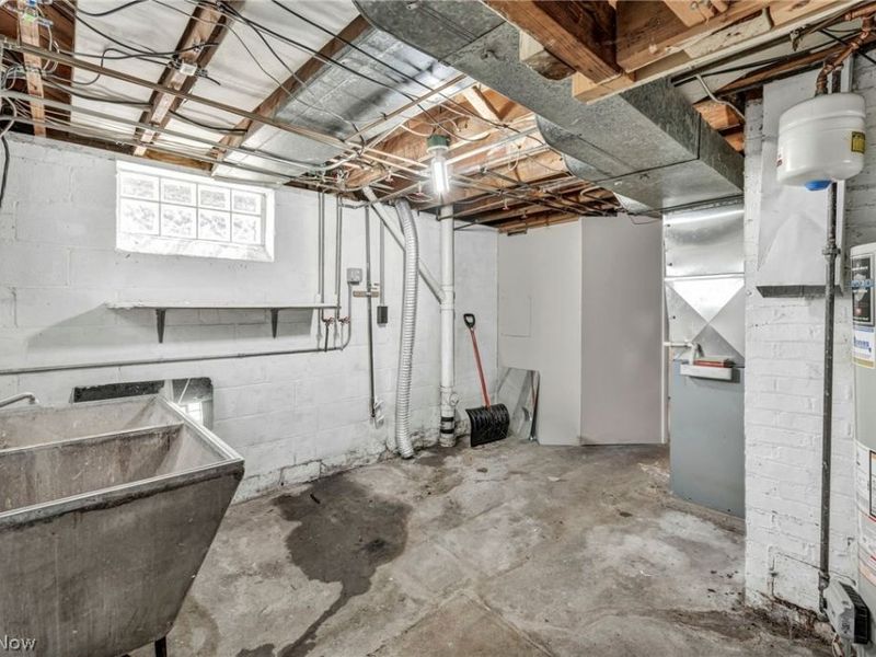 14018 Liberty Avenue, Cleveland, OH 44135 Photo 39