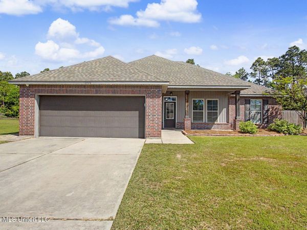 12832 Jackson Lee Drive, Ocean Springs, MS 39564