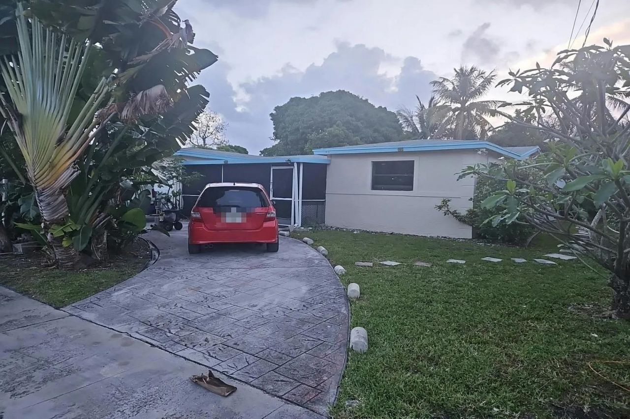 3910 NW 33rd Avenue , Other Florida, FL 33309 Photo