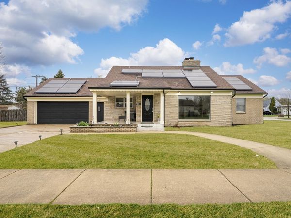 84 S Weston Avenue , Elgin, IL 60123