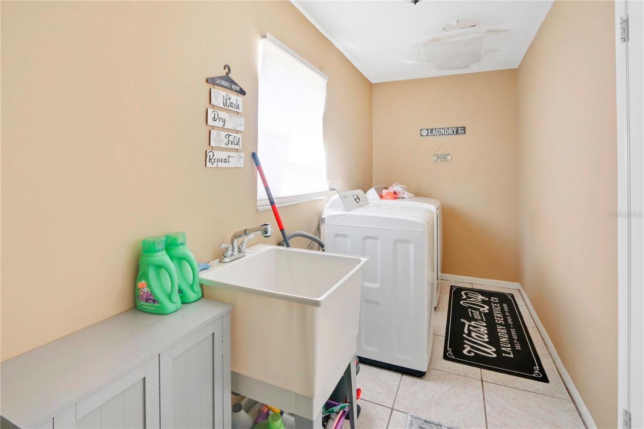 412 Majorca Avenue , Altamonte Springs, FL 32714 Photo