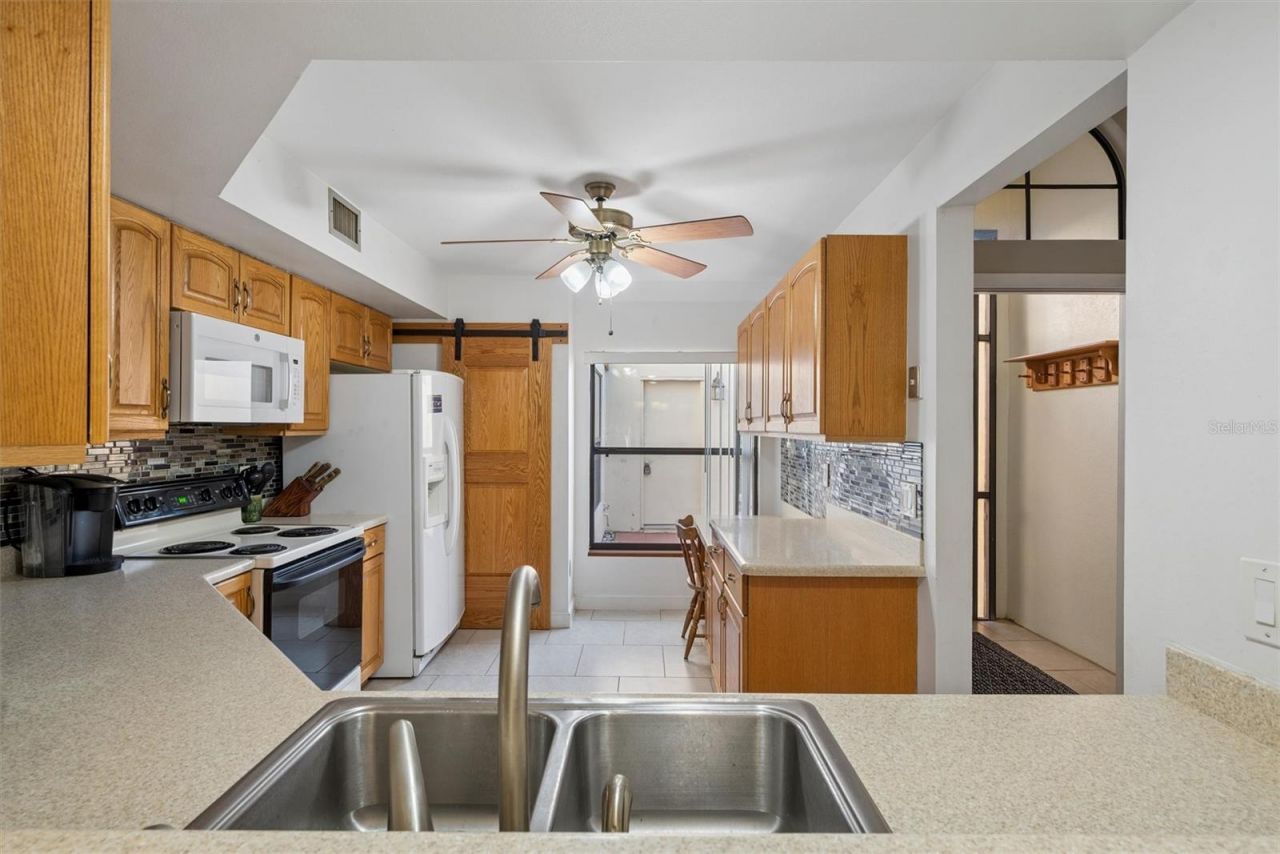 2910 Cottage Grove Court , Unit L4, Orlando, FL 32822 Photo