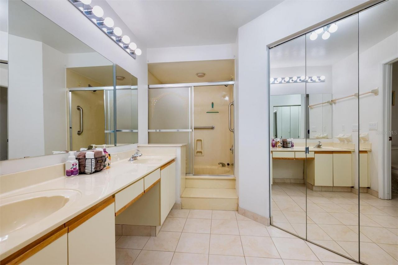 2910 Cottage Grove Court , Unit L4, Orlando, FL 32822 Photo