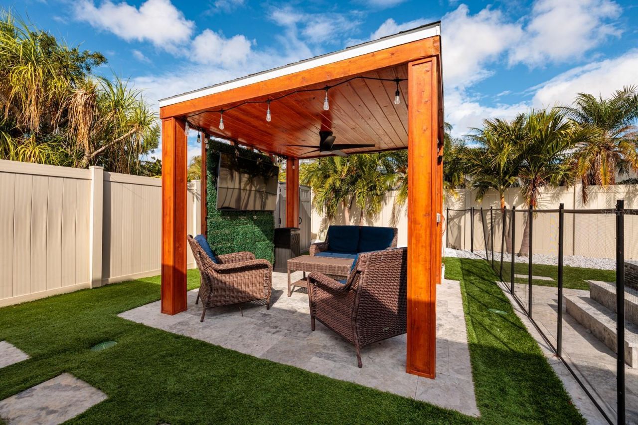 9481 Monica Drive, Seminole, FL 33777 Photo