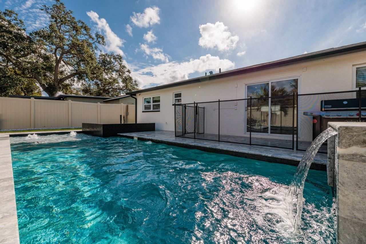 9481 Monica Drive, Seminole, FL 33777 Photo