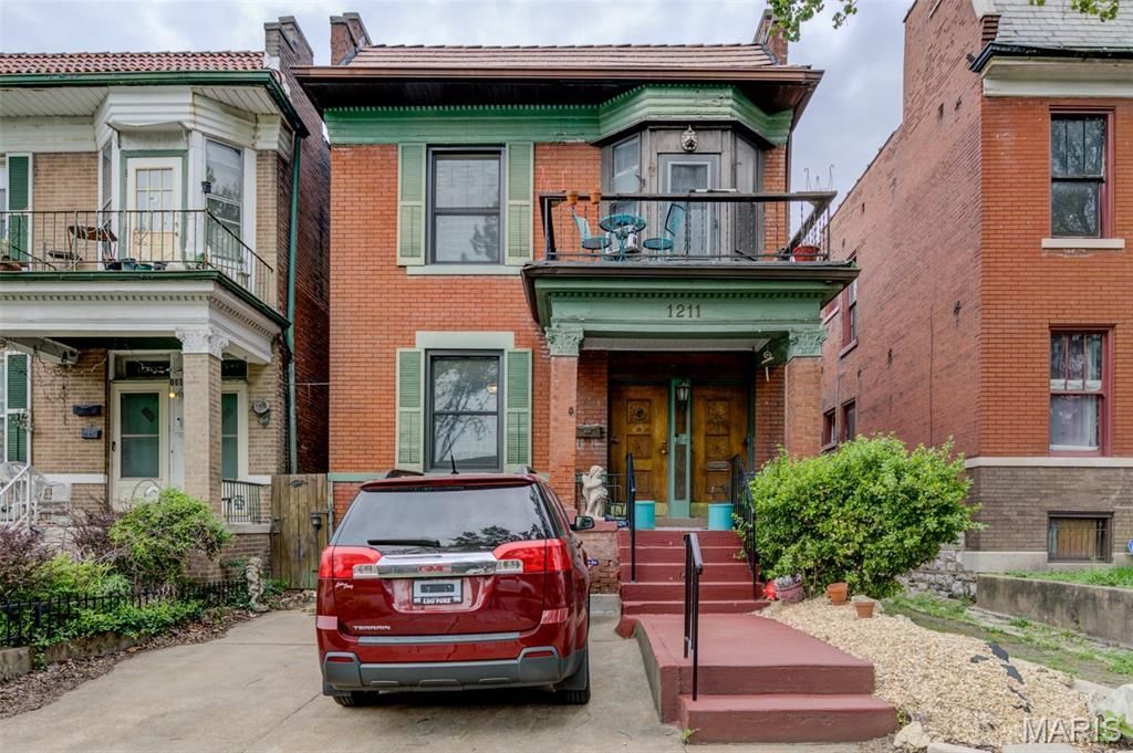 1211 Clara Ave. Avenue, Saint Louis, MO 63112 Main Photo