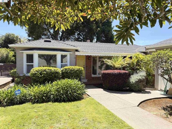 4275 Heyer Ave, Castro Valley, CA 94546