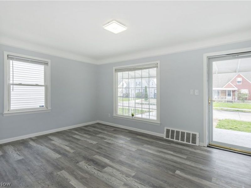 30025 Elgin Road, Wickliffe, OH 44092 Photo 5