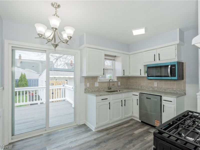 30025 Elgin Road, Wickliffe, OH 44092 Photo 8