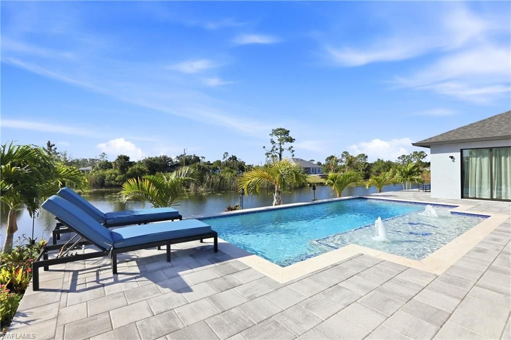 1512 NE 33rd St, Cape Coral, FL 33909 Photo