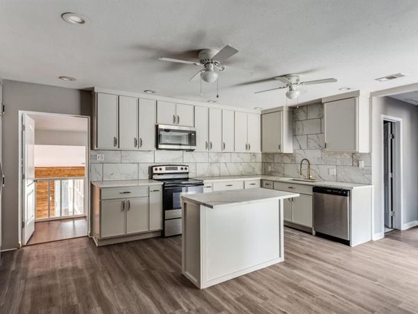 1612 Woodview Drive, Alvarado, TX 76009