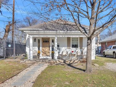 302 S Saint Mary Avenue, Dallas, TX 75214