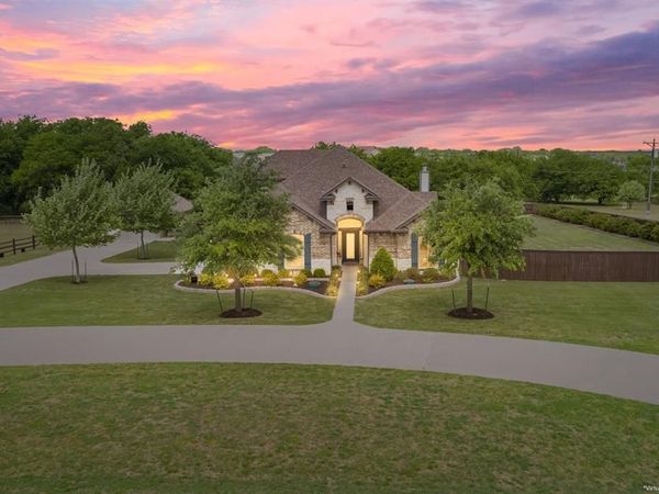 101 Rancho Lorena Drive, Lorena, TX 76655