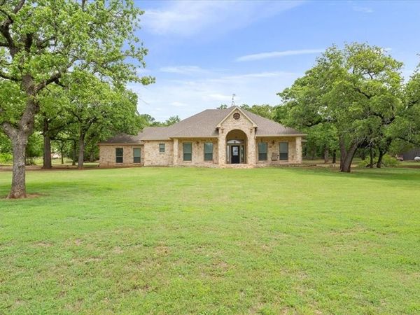 140 Oak Ridge Loop, Whitney, TX 76692