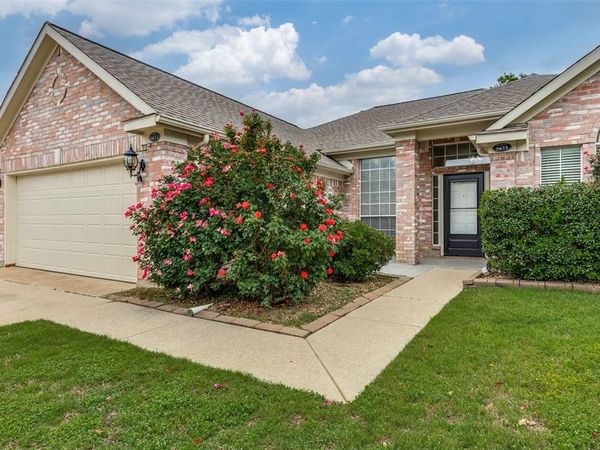 5673 Rockport Lane, Haltom City, TX 76137