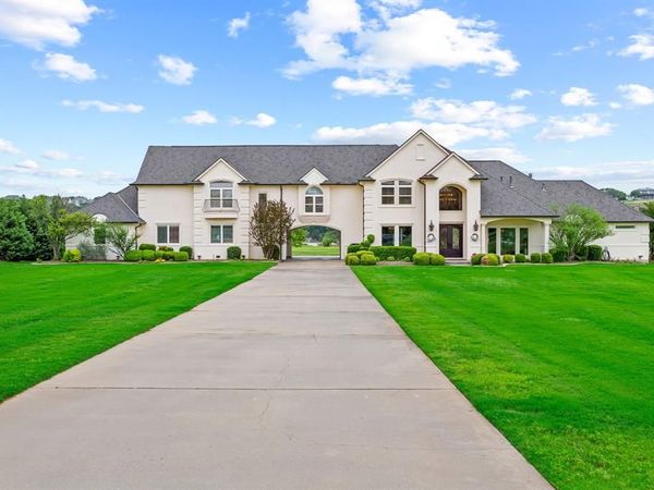 1300 E Scandinavian Court, Granbury, TX 76048