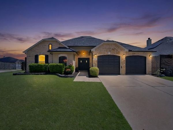 7817 Black Willow Lane, Arlington, TX 76002