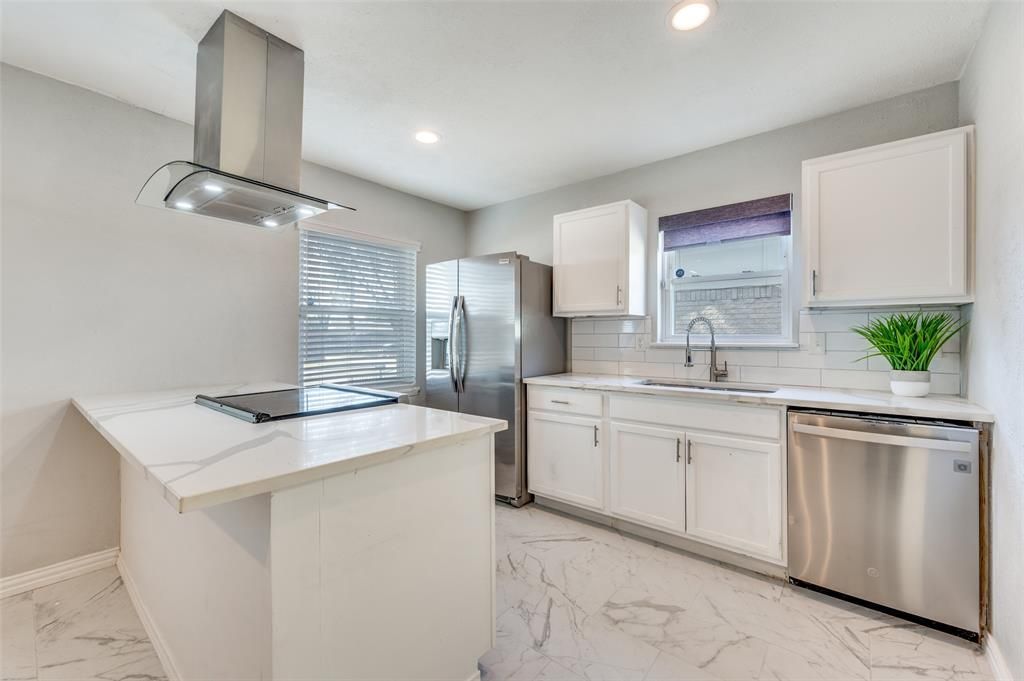 2043 Chatsworth Road, Carrollton, TX 75007 Main Photo