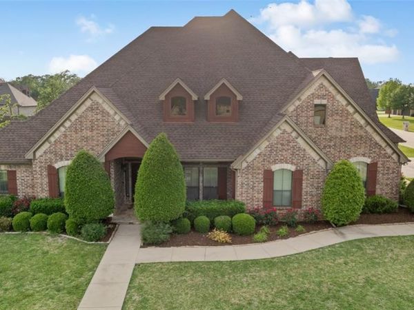 111 Red Oak Drive, Krugerville, TX 76227