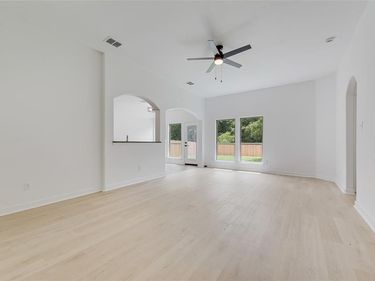 2718 Mossglen Drive, Dallas, TX 75227