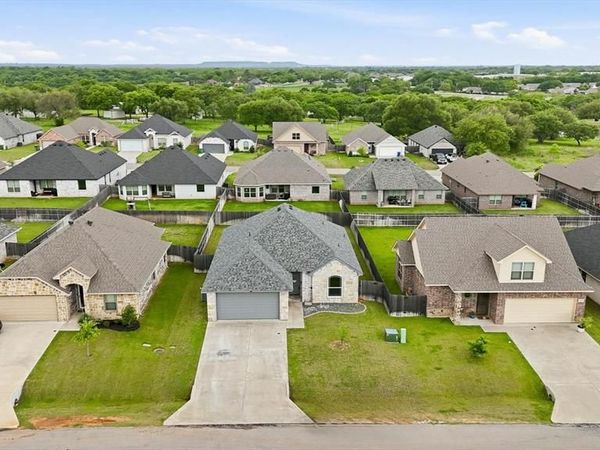 3312 Arrow Creek Drive, Granbury, TX 76049