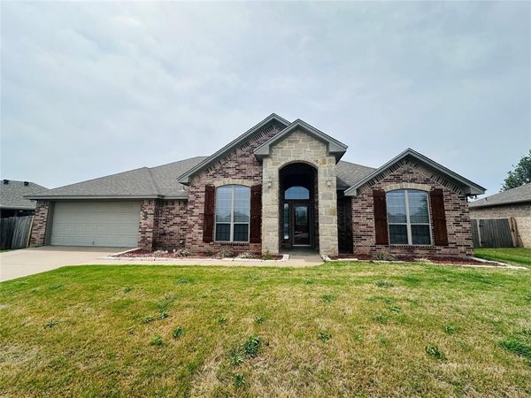 802 Wandering Court, Granbury, TX 76049