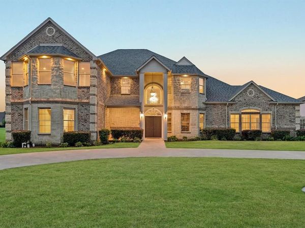 2112 Becky Lane, Cedar Hill, TX 75104