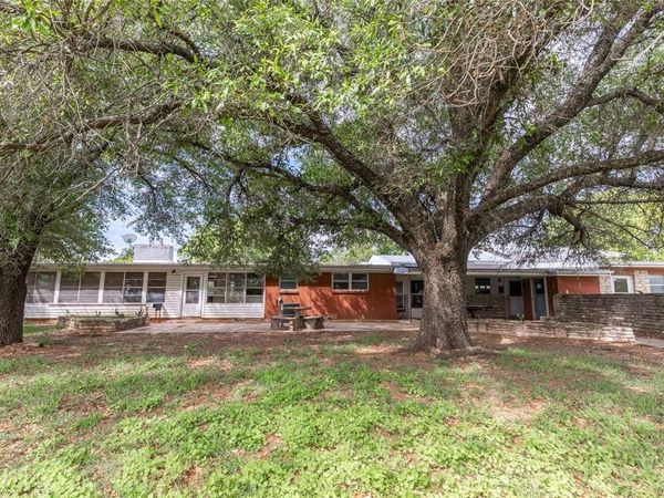 1025 S US Highway 281, Stephenville, TX 76401