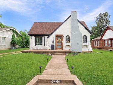 2744 Catherine Street, Dallas, TX 75211