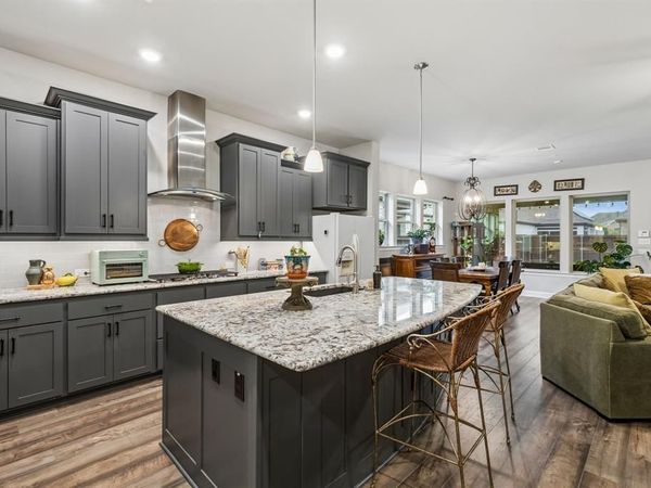 4717 Beaver Creek Drive, Arlington, TX 76005