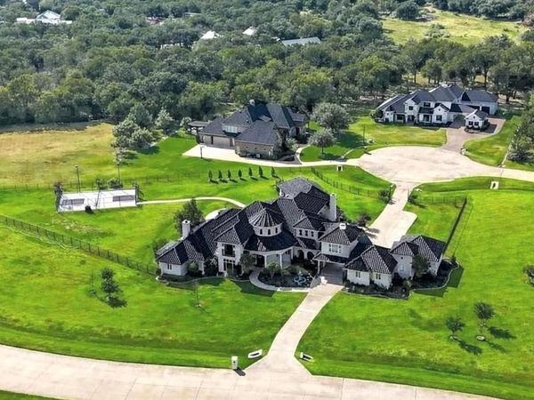 811 Noble Champions Way, Bartonville, TX 76226