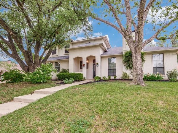2926 Roaring Springs Road, Grapevine, TX 76051