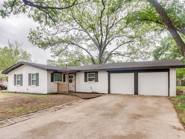 2012 Bradford Drive, Arlington, TX 76010