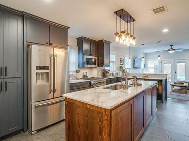 4516 Calmont Avenue, Fort Worth, TX 76107