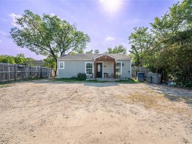 2519 Chalk Hill Road, Dallas, TX 75212