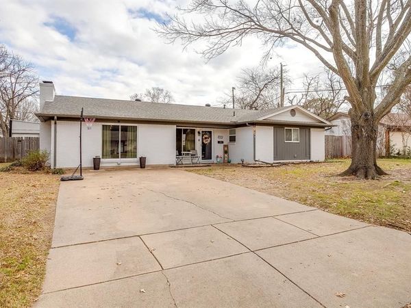 301 Lena Lane, Burleson, TX 76028