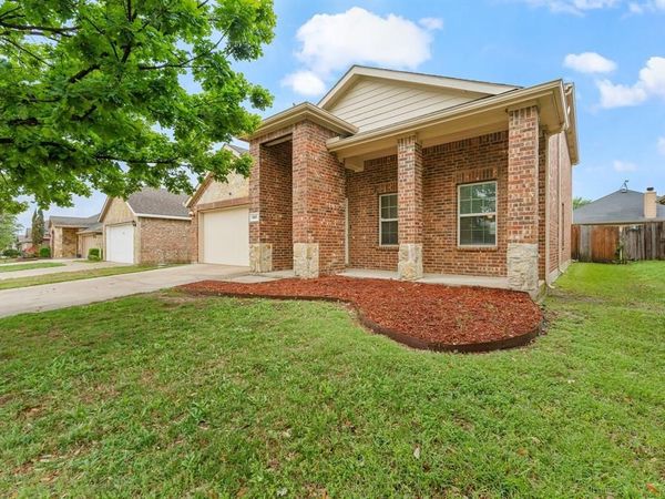 227 Old Spanish Trail, Waxahachie, TX 75167