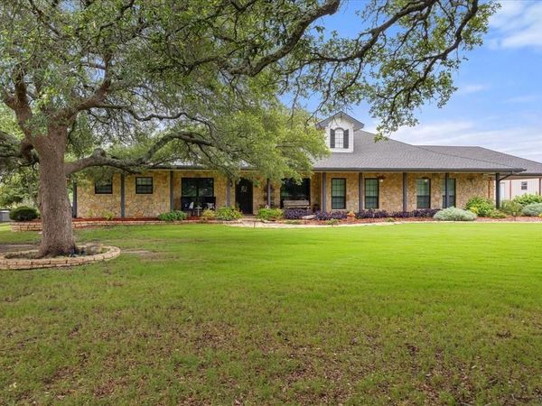 2560 Shady Oaks Circle, Glen Rose, TX 76043