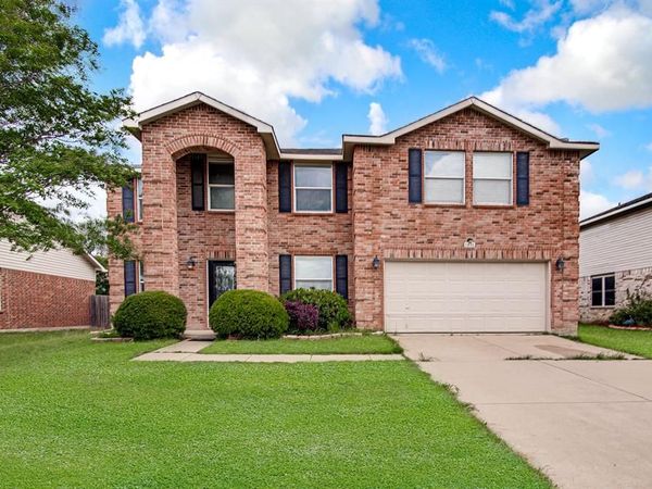 1416 Erin Drive, Burleson, TX 76028