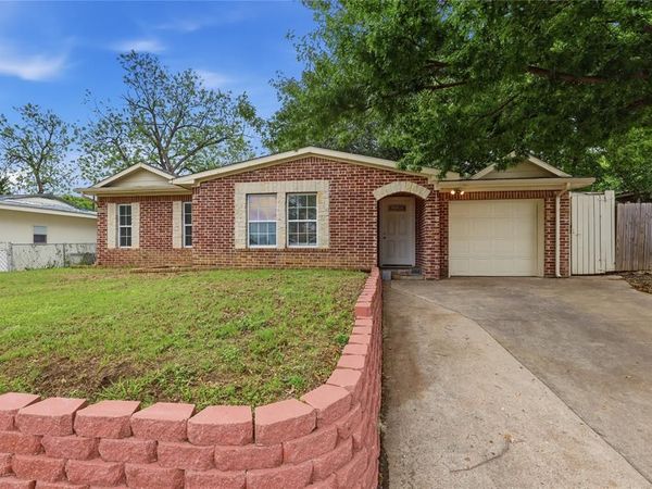 1314 E Lovers Lane, Arlington, TX 76010
